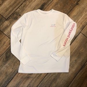 Vineyard Vines t-shirt